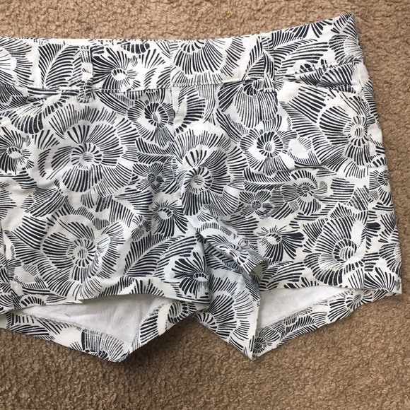 Shorts - Picture 4 of 4